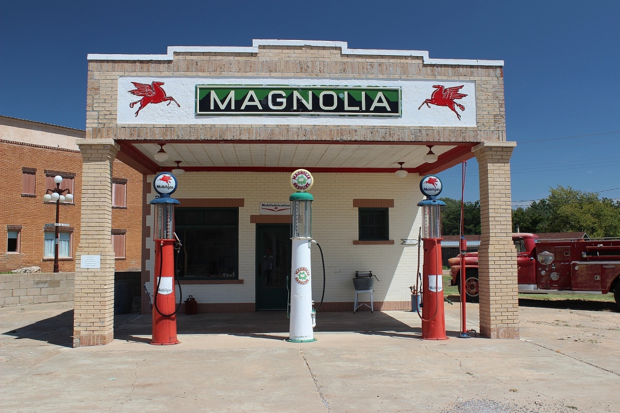 Click to Enlarge-Esc to Close EventPhotos/Route66/Route 66-3705b Magnolia-Texas.JPG